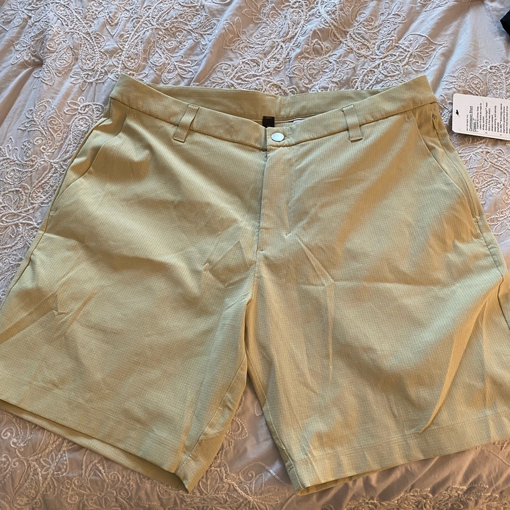 Lululemon Men’s commission shorts